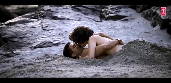  Kangana Ranaut Topless nude scene